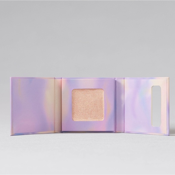 Half Magic Other - NIB HALF MAGIC Light Trap Duochrome Highlighter in “Enter the Glow”